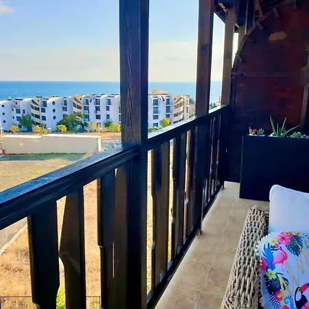 Blue Lagoon Sea View * סבטי ולאס
